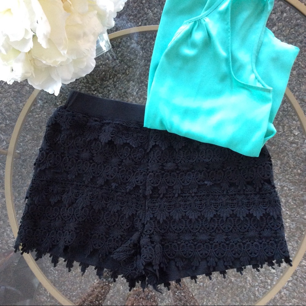 Express lace shorts NWT